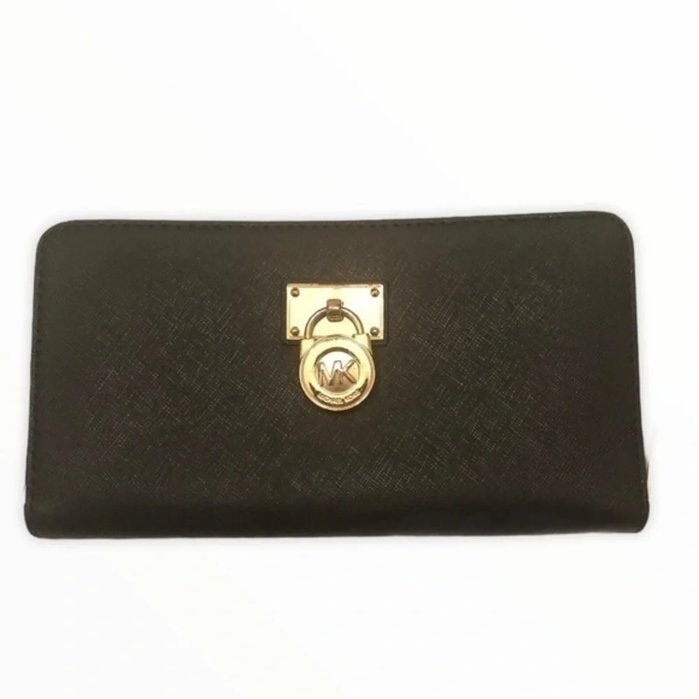Michael kors black Hamilton lock wallet zipper